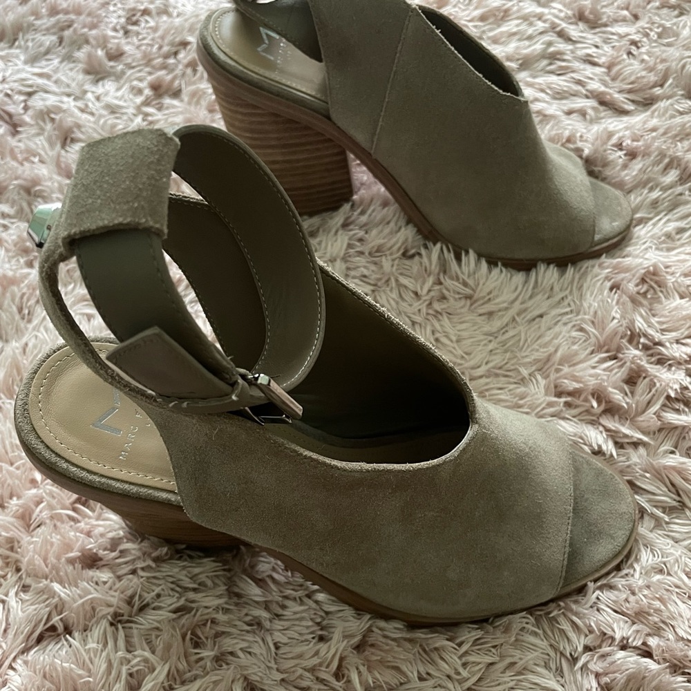 Marc Fisher Vashi suede leather peep toe